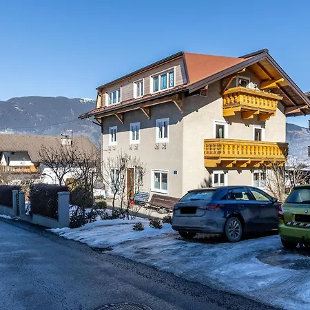 Lovely Rita, * 카프룬