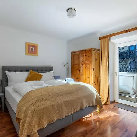 아파트 Lovely Rita, *