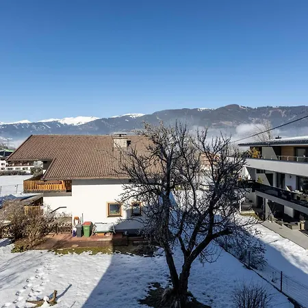 Lovely Rita, 아파트 *