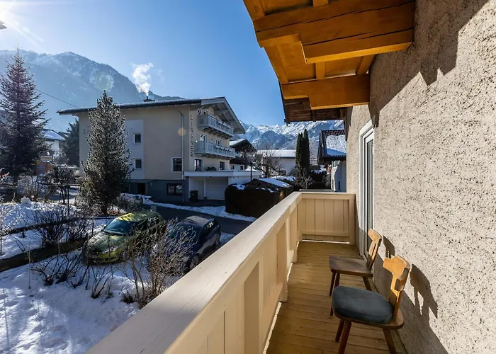 Lovely Rita, アパート *