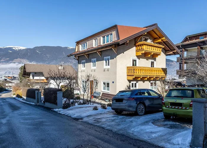 Lovely Rita, * كابرون