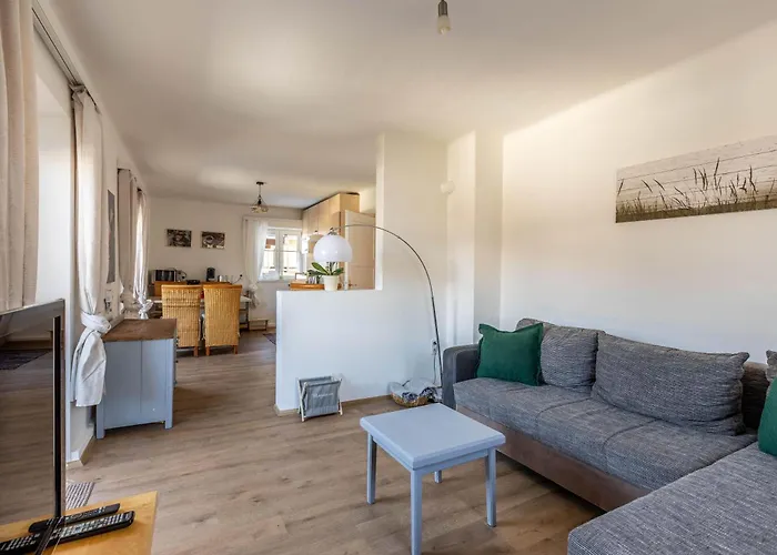 شقة Lovely Rita, *