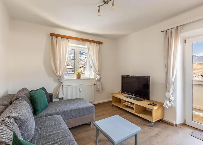 Lovely Rita, * كابرون